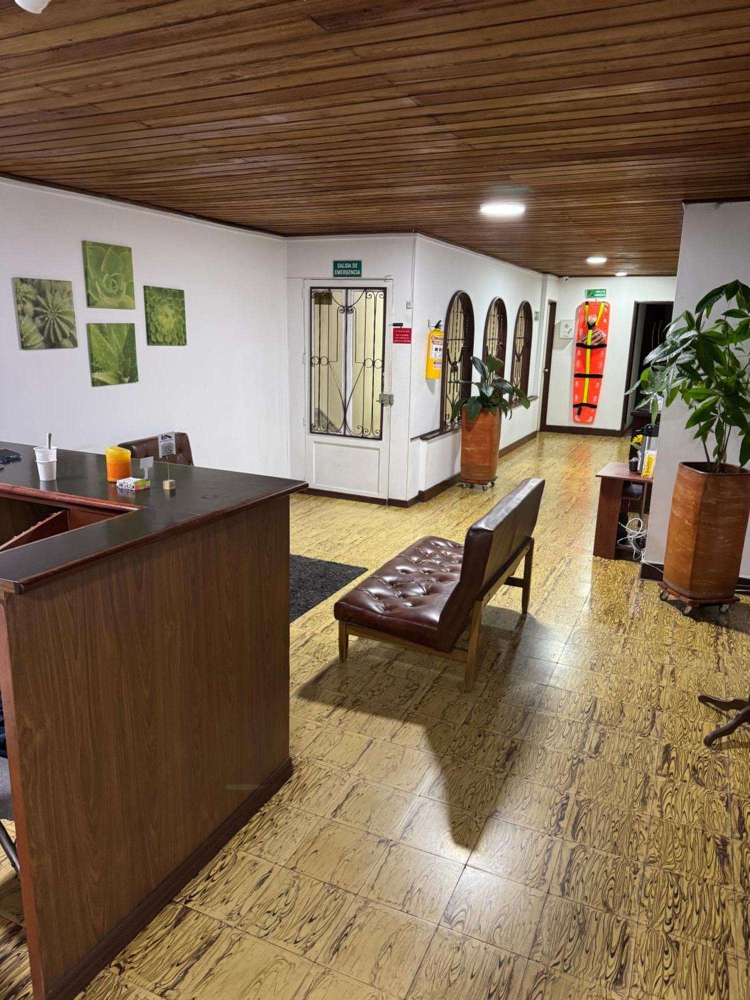 Hotel Alpino Armenia Экстерьер фото