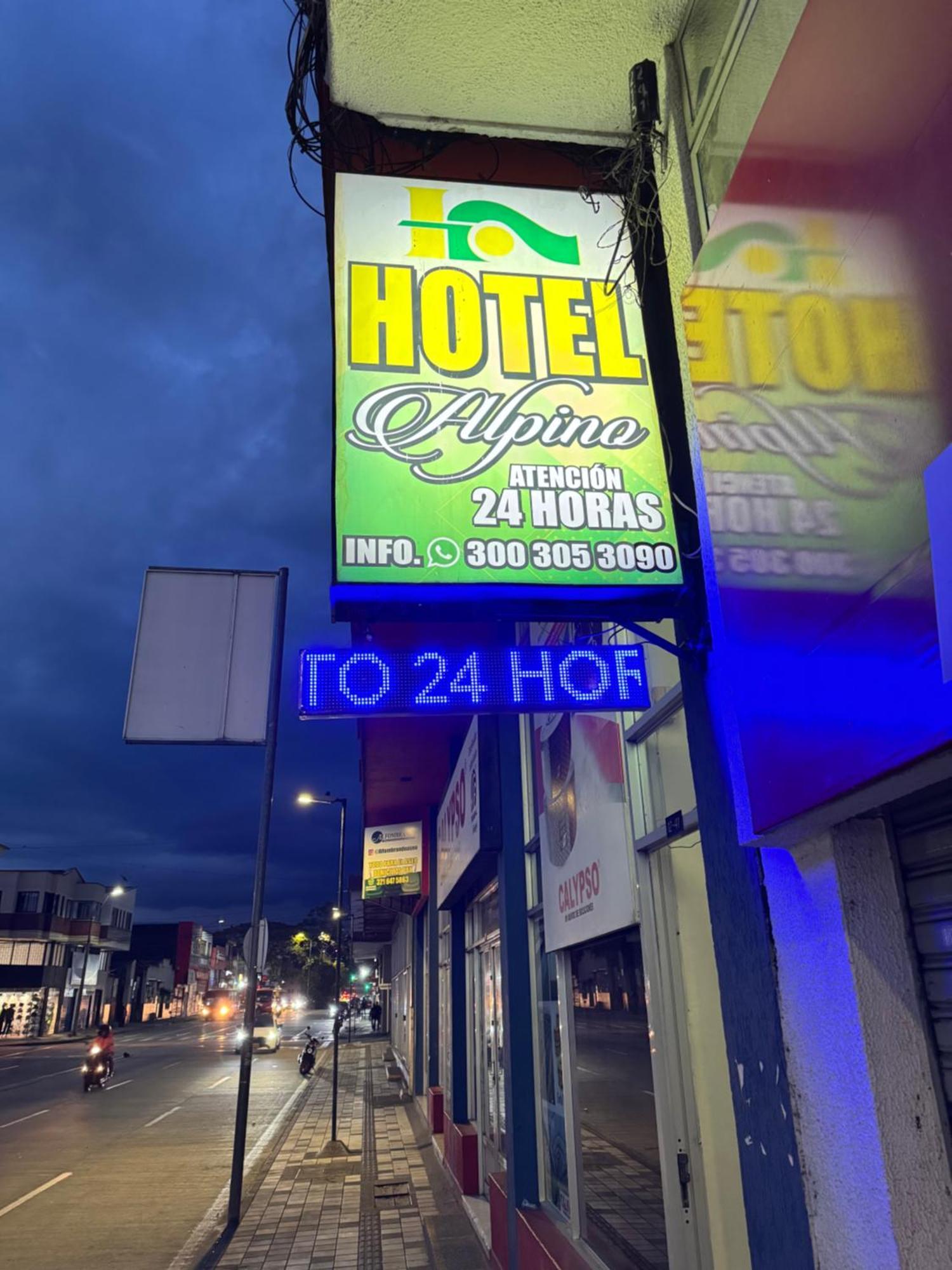 Hotel Alpino Armenia Экстерьер фото